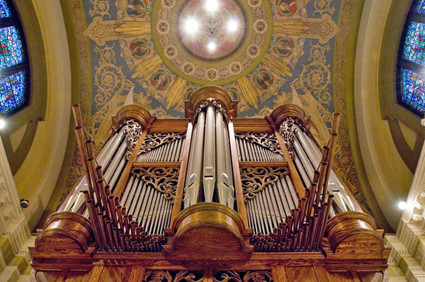 The Gabriel Kney pipe organ in the Chapel of St. Thomas Aquinas.