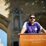 Daniel Meyer, vice president for enrollment management, speaks before incoming first-year and transfer students march through The Arches. (Photo by Mark Brown)