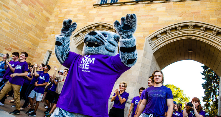 Tommie the Mascot walks through the Arches during the March Through the Arches event September 8, 2016.