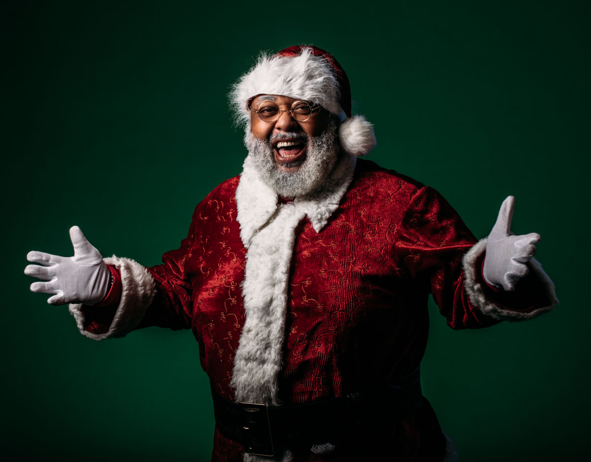 Reggie Wright in full Santa mode.