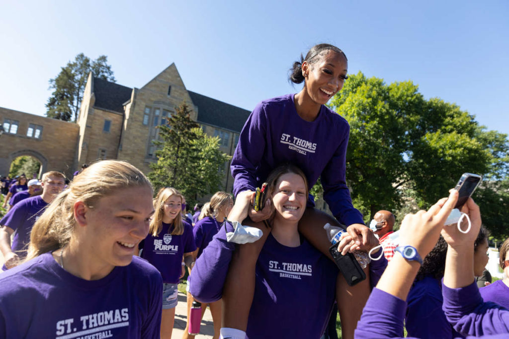 Incoming first-year students participate in the annual “March Through the Arches” ceremony in St. Paul on September 7, 2021.