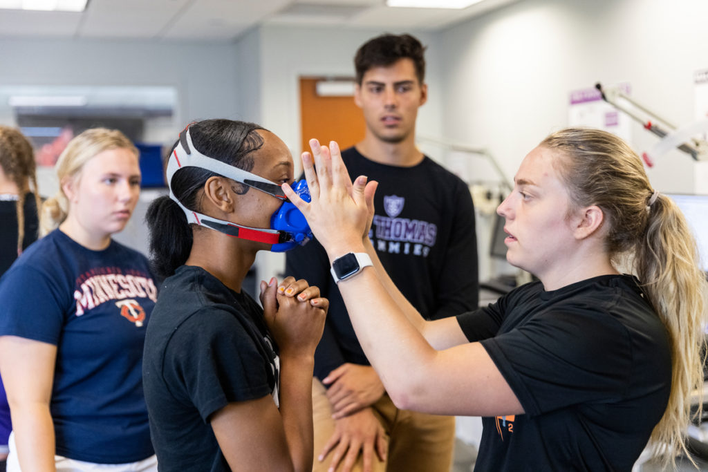 Tommie Women’s Basketball players go through VO2 max testing. Mark Brown/University of St. Thomas