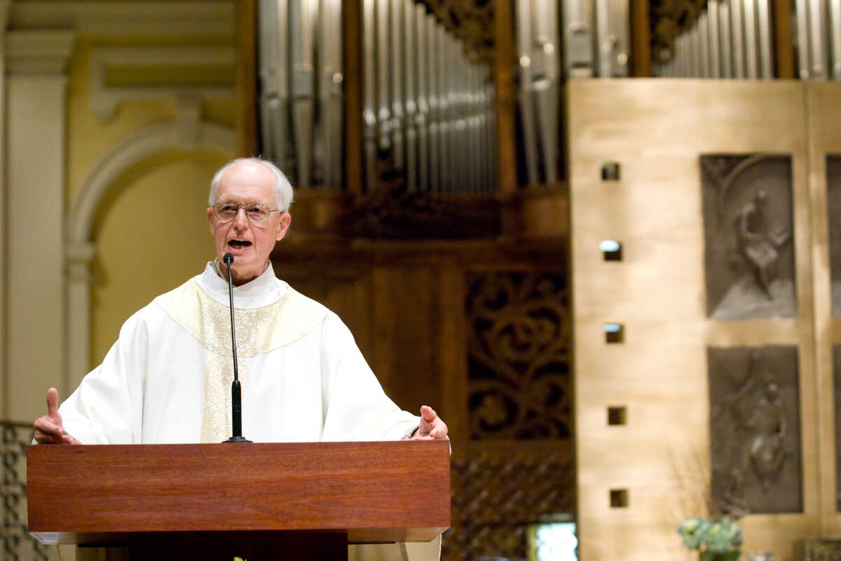 Father David Smith, Founder of the Department of Justice and Peace Studies, Dies at Age 85