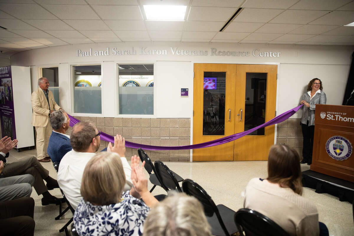 Veterans Resource Center Renamed in Dedication Ceremony
