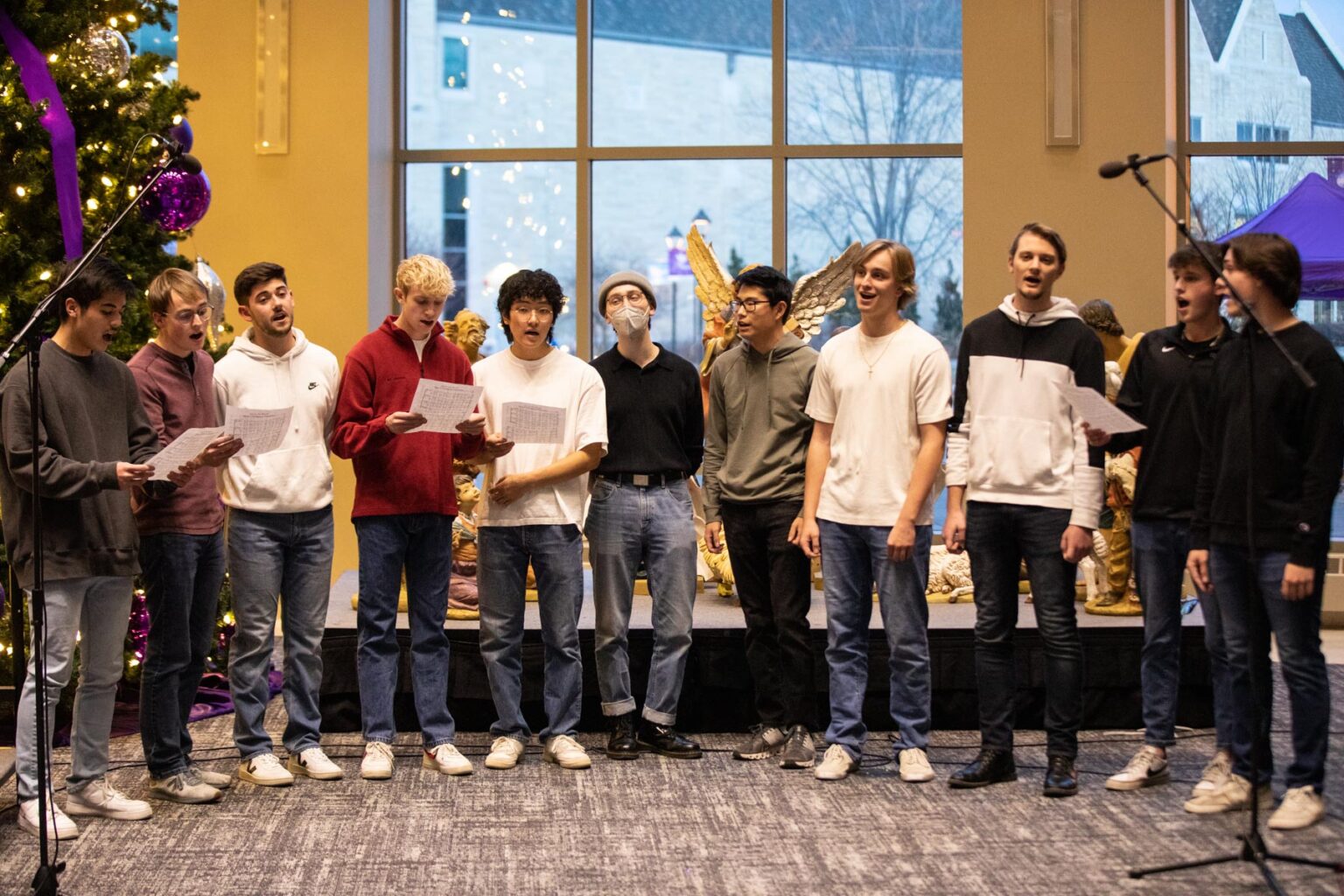 Tree Lighting Ceremony Kicks Off Holiday Season Newsroom University