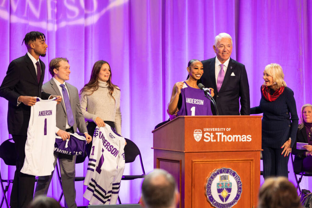 Sights and Sounds: Lee and Penny Anderson Arena - Newsroom | University of  St. Thomas