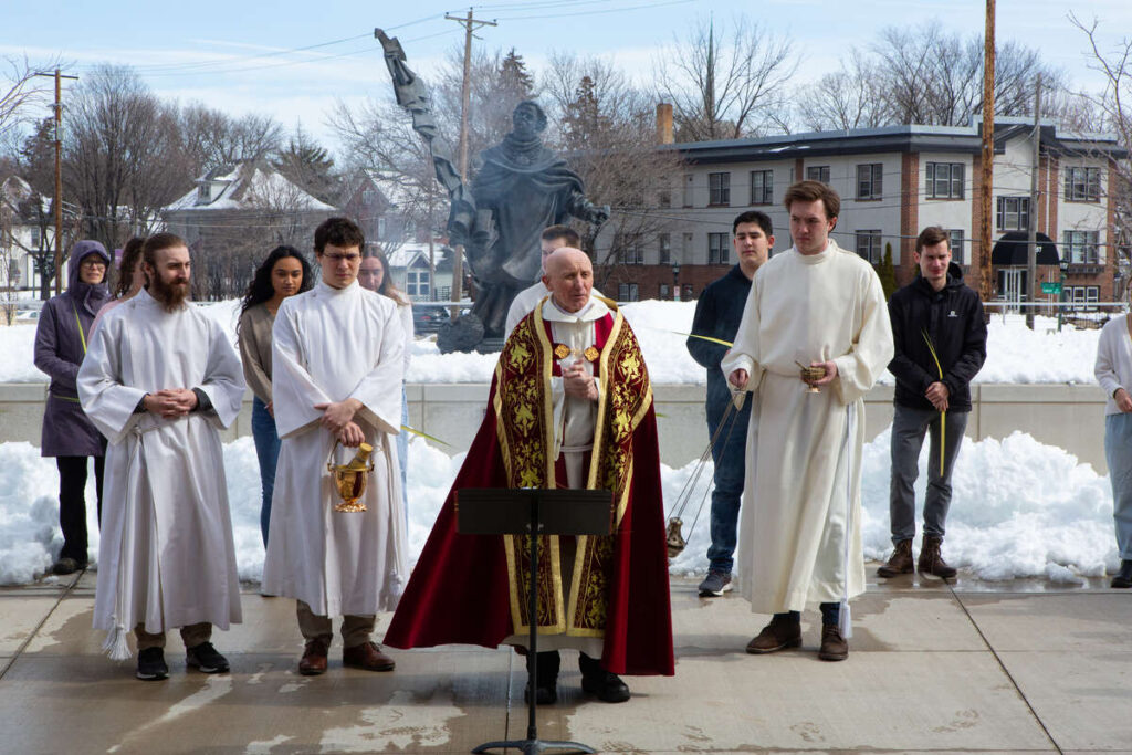Palm Sunday Mass on April 2, 2023, in Aquinas Chapel. Nick Reichert/University of St. Thomas