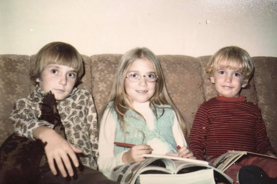A young Robert Vischer and his siblings