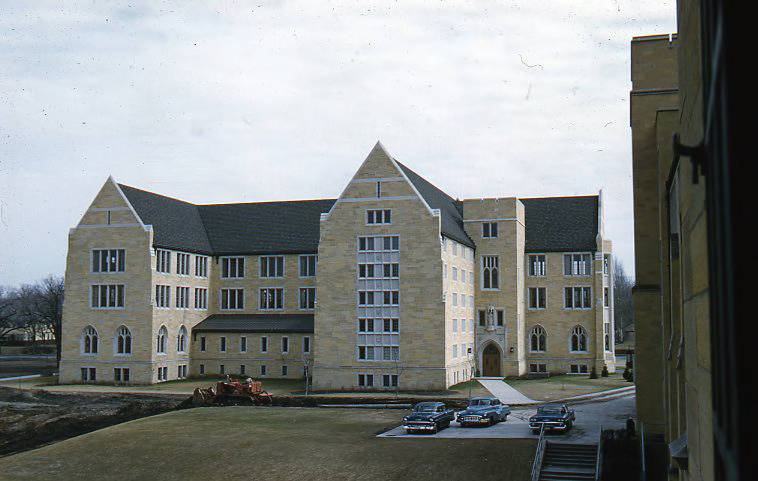 A view of the exterior of the O’Shaughnessy Library from the lower quad, 1960.