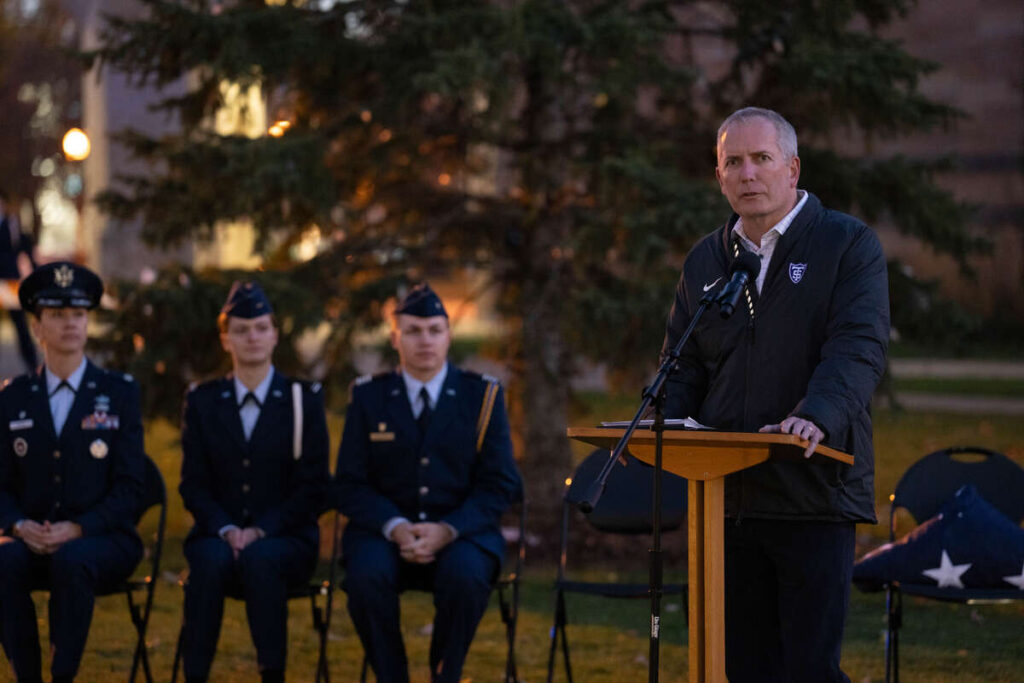 Rob Vischer addresses cadets.