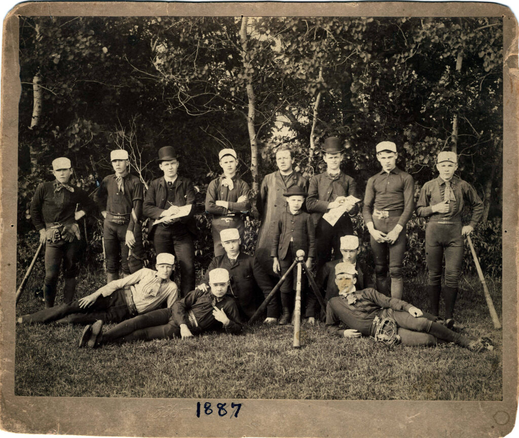 First boys baseball team at St. Thomas