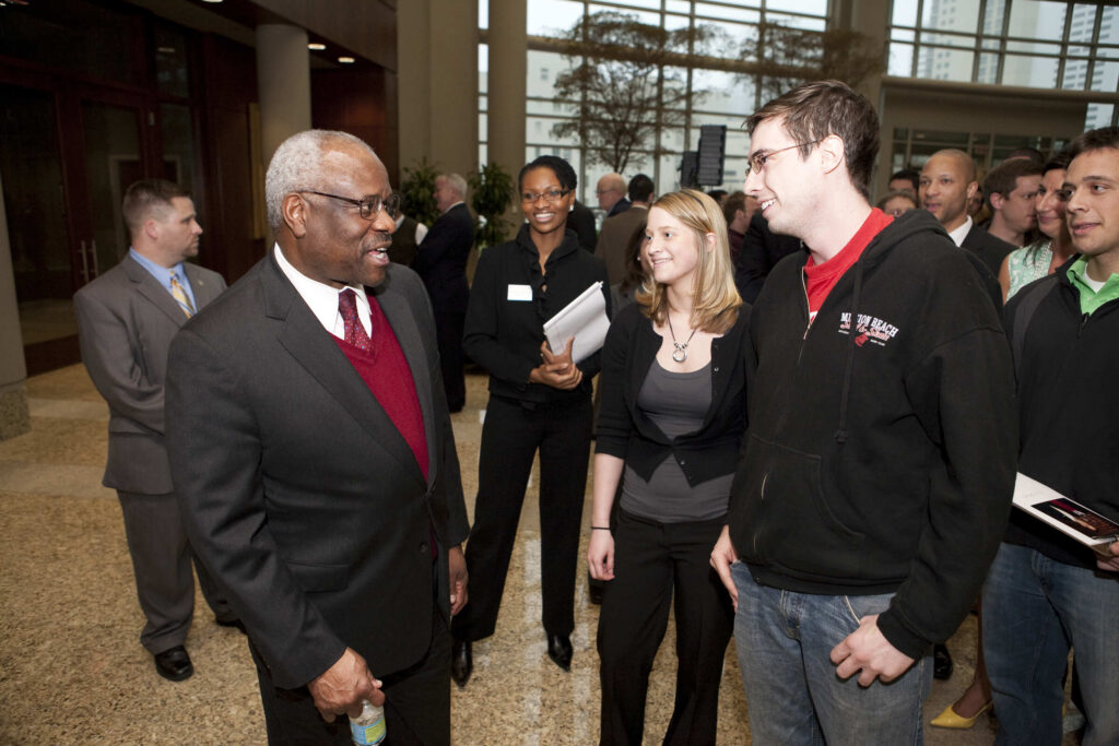 Justice Clarence Thomas with St. Thomas law students